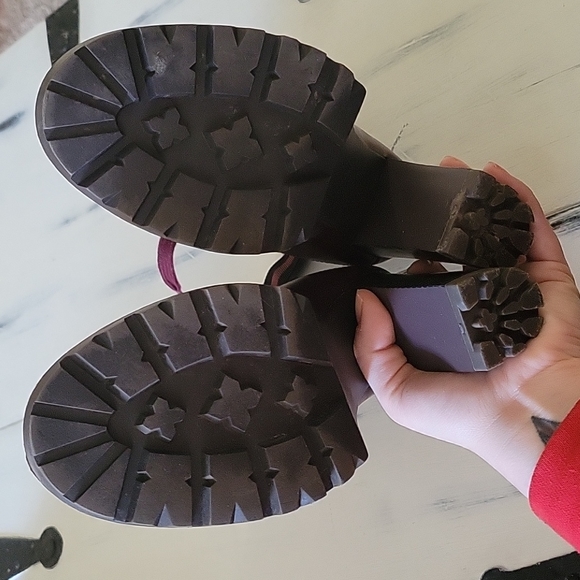 JustFab dark red, ankle high heeled boots - Picture 4 of 10